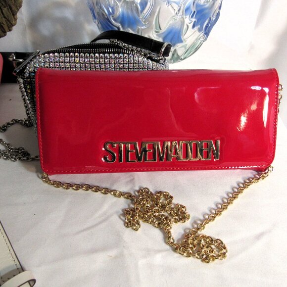 STEVE MADDEN RED PATENT VEGAN LEATHER CONVERTABLE CLUTCH XBODY BAG 11" X 5" - Picture 3 of 9